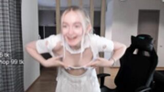 damsel_in_distr3ss another lame non nude whore 2/2