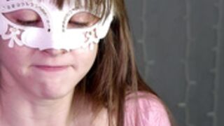 sassycassidy aka universitysmiles the little squirter 6/10