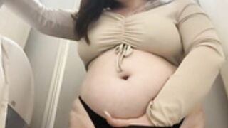 LadyDimitrescu pussy fingering