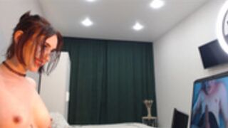 Angella_kleee aka Jykfqy watches cock in her basement