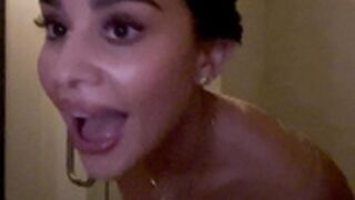 Devorah rollof OF shower routine 02