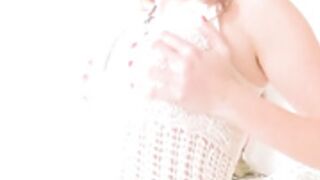 elli nude solo stosking