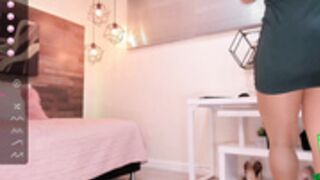 ella_pridee 2022-03-17 1/4