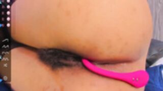 Mereny_Wild vibrate hairy pussy