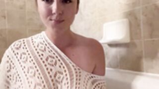 BM - Bathtube Tease