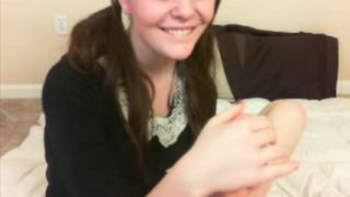 Ashe_Maree licks/sucks toes