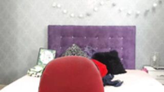 saraa_golden stroking