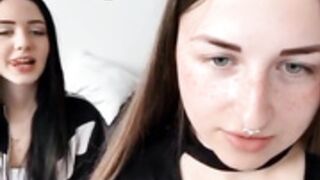 kylie_blck boobs show