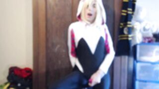 Annabelle Bestia Gwen Stacy Tries On Her Costume