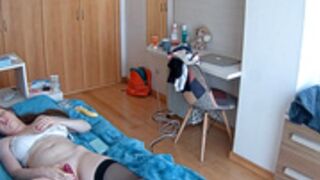 Beatrice pussy play with her finger and 2 dildo