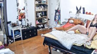 cecilia masturbating in the radislava room