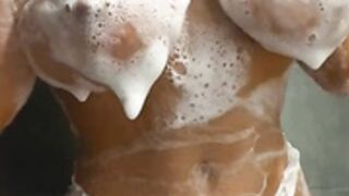 Louisa khowanski having shower