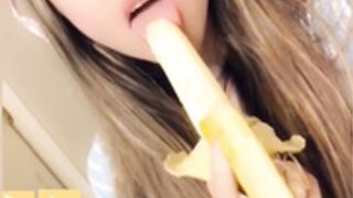 x_snowie_x Banana Fellatio