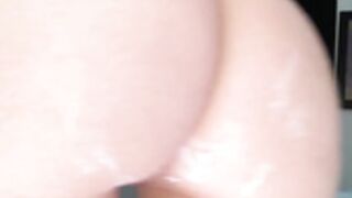 KimTylor_ creaming her booty and closeups her pussy