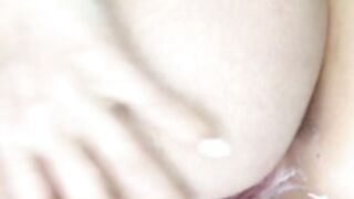 KimTylor_ creaming her booty and closeups her pussy