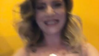 AnabellaEtthan boobs show