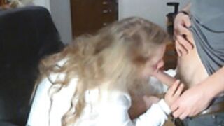 Piękny lodzik pięknej blondynki showup