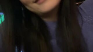 mandi4pole show from a public bar