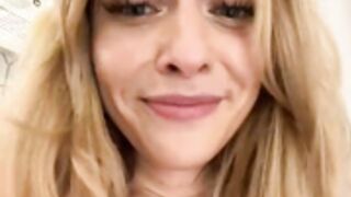 MariiD 1. phone 2. cunt 3. clothing shop = Money flow