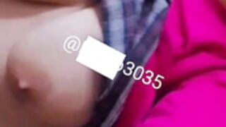 Hot teen sends nudes 1