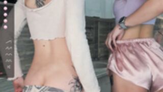 SweetIdol and Cutie_Moon kissing 2022-04-27