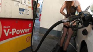 ShyGothExhib - Getting gas as a Nun