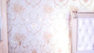 haeun_lee wanks then poses then goes away haha