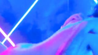 Nephael baisée par un fan en club P