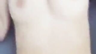 Hermosa chica es follada