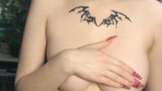 ella_knockers_xl teasing 2