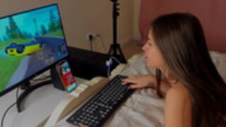 BeckiWhite - Plays Russian GTA knock off