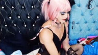 Lustful Tranny Faps Her Hard Dick