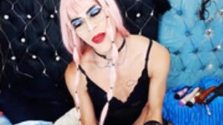 Lustful Tranny Faps Her Hard Dick