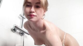 strawberryjamx teasing in the shower