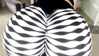 Yaela vonk shaking her big ass