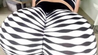 Yaela vonk shaking her big ass