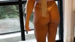 Walking with no bottoms