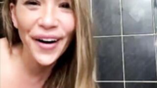 Frankie butt-plug shower