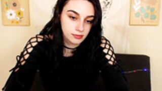 Izzy_xx Cam non-nude