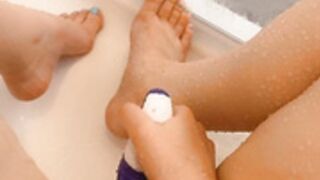 Jen Bretty shower play