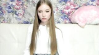 lola_myluv_ a new unicorn has appeared on CB