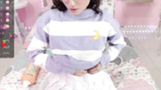 Little_Effy Sweater Lotion Blowjob