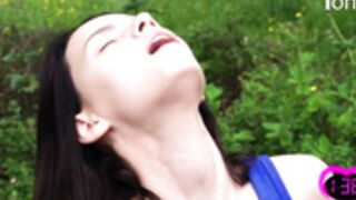 Yonitale - Public masturbation of Ariel