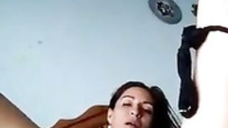 Latina hablando sucio