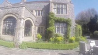 Romi rain : morning on castle grounds