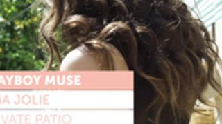 Uma Jolie - Patio