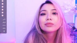 SaliUong toples boobs tease + naked side boob