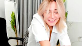 gloria_blush 220416 titty teasing, jumps, flashes, bare