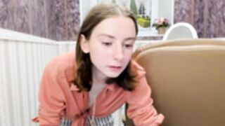 Kira_Coy_ change dress 2022-06-02