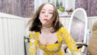 Kira_Coy_ change dress 2022-06-02